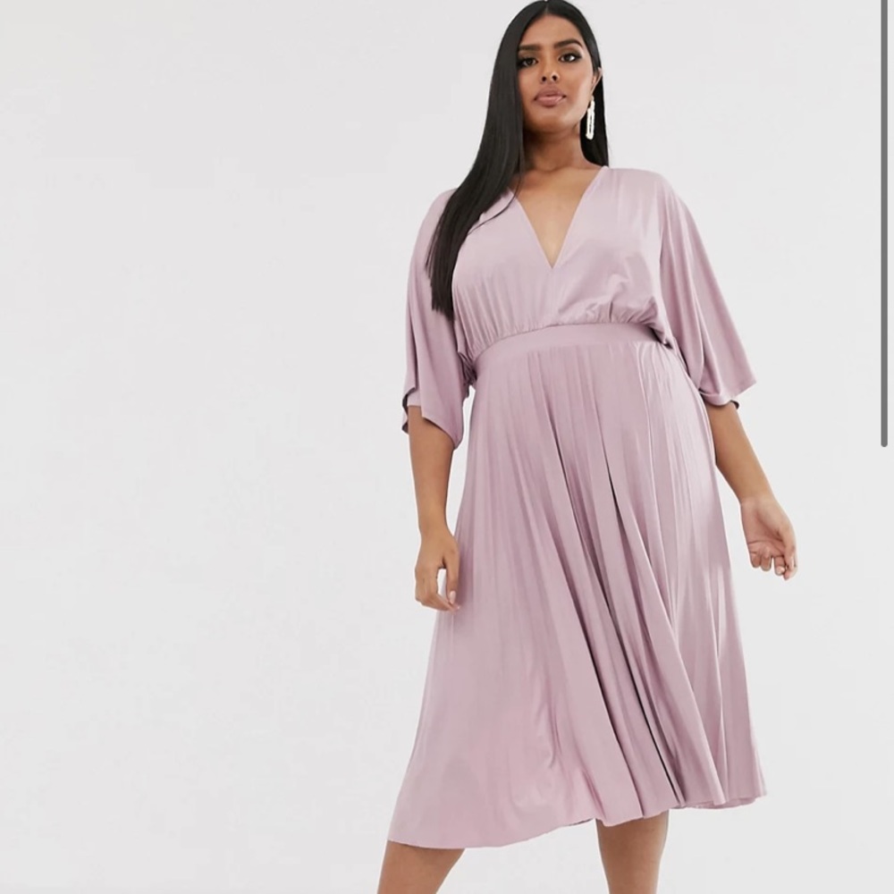 Beautiful mauve midi dress.